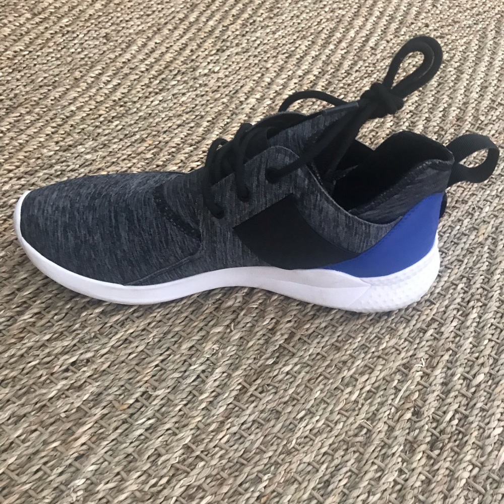 ❤️SOLD❤️Zumba Sneakers